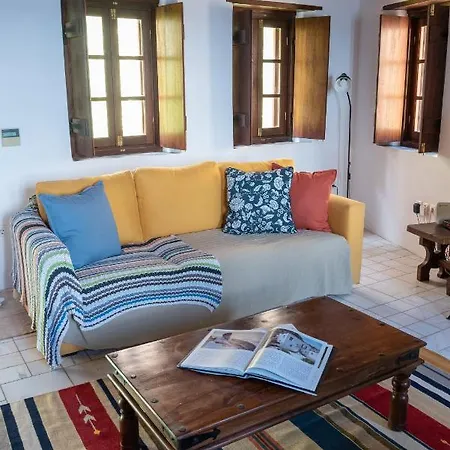 Kyklamino Castlehouse 펜션 모넴바시아