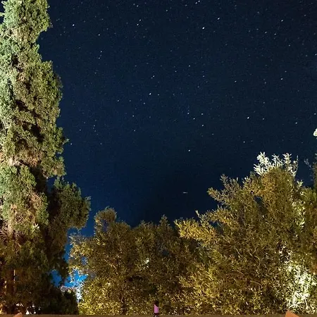 Kyklamino Castlehouse *