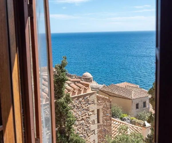 Holiday home Kyklamino Castlehouse