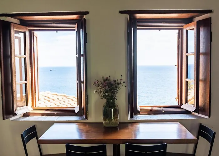 Kyklamino Castlehouse *