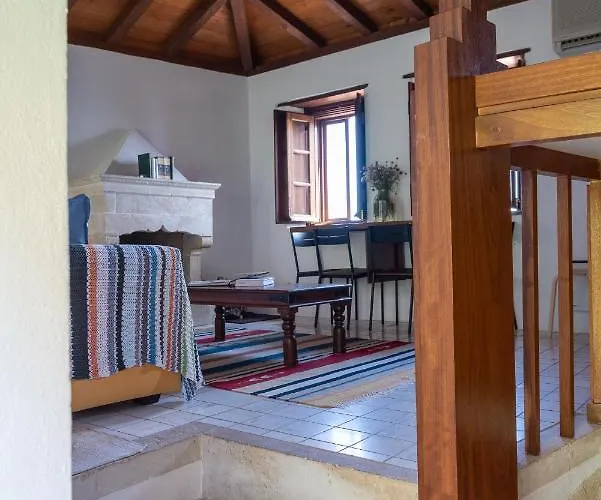 Kyklamino Castlehouse Holiday home *